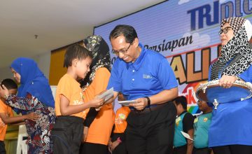 csr_kembali_sekolah_mydin_i