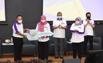 majlis_penyerahan_huitm_i